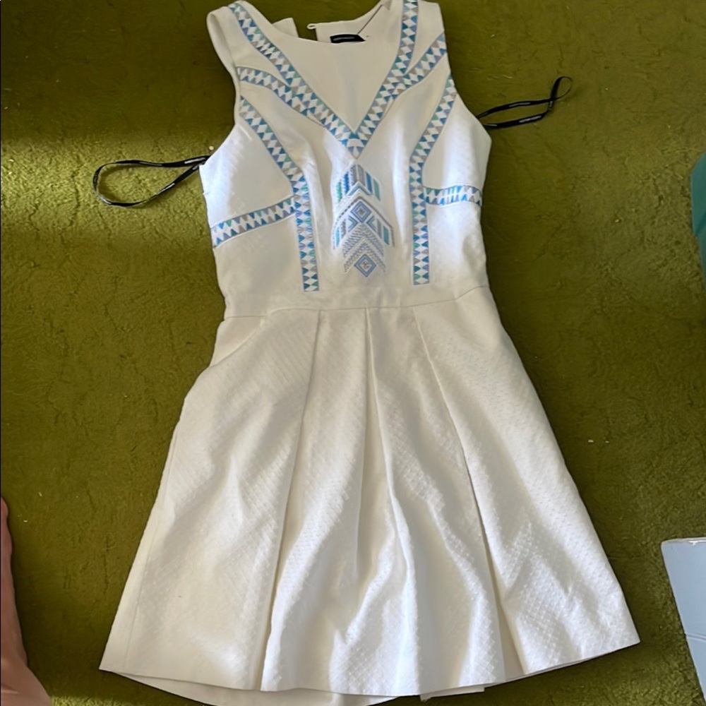 White Karen Millen Sleeveless Fit-and-Flare Dress with Blue Embroidered Detail